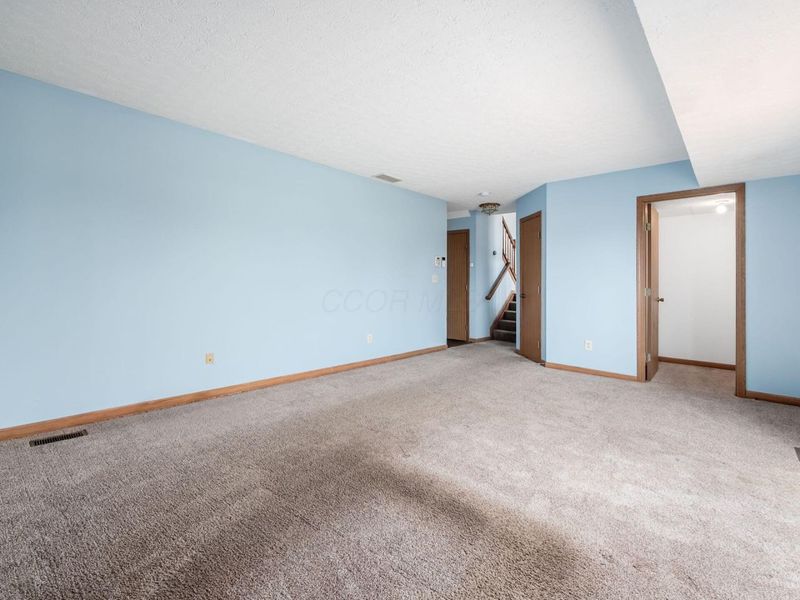 4824 Gilhem Court, Columbus, OH 43228 Photo 11