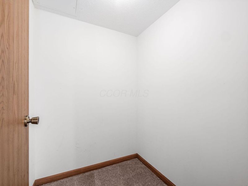 4824 Gilhem Court, Columbus, OH 43228 Photo 12