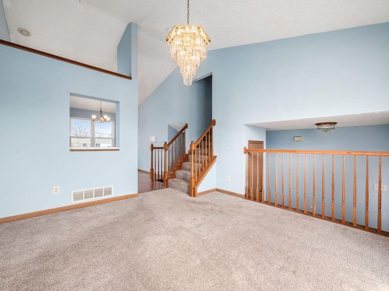 4824 Gilhem Court, Columbus, OH 43228 Photo 2