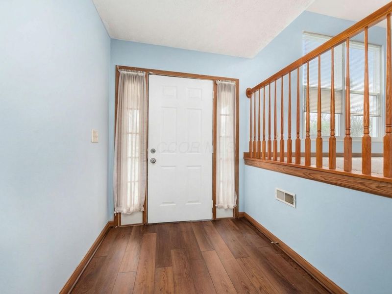 4824 Gilhem Court, Columbus, OH 43228 Photo 8