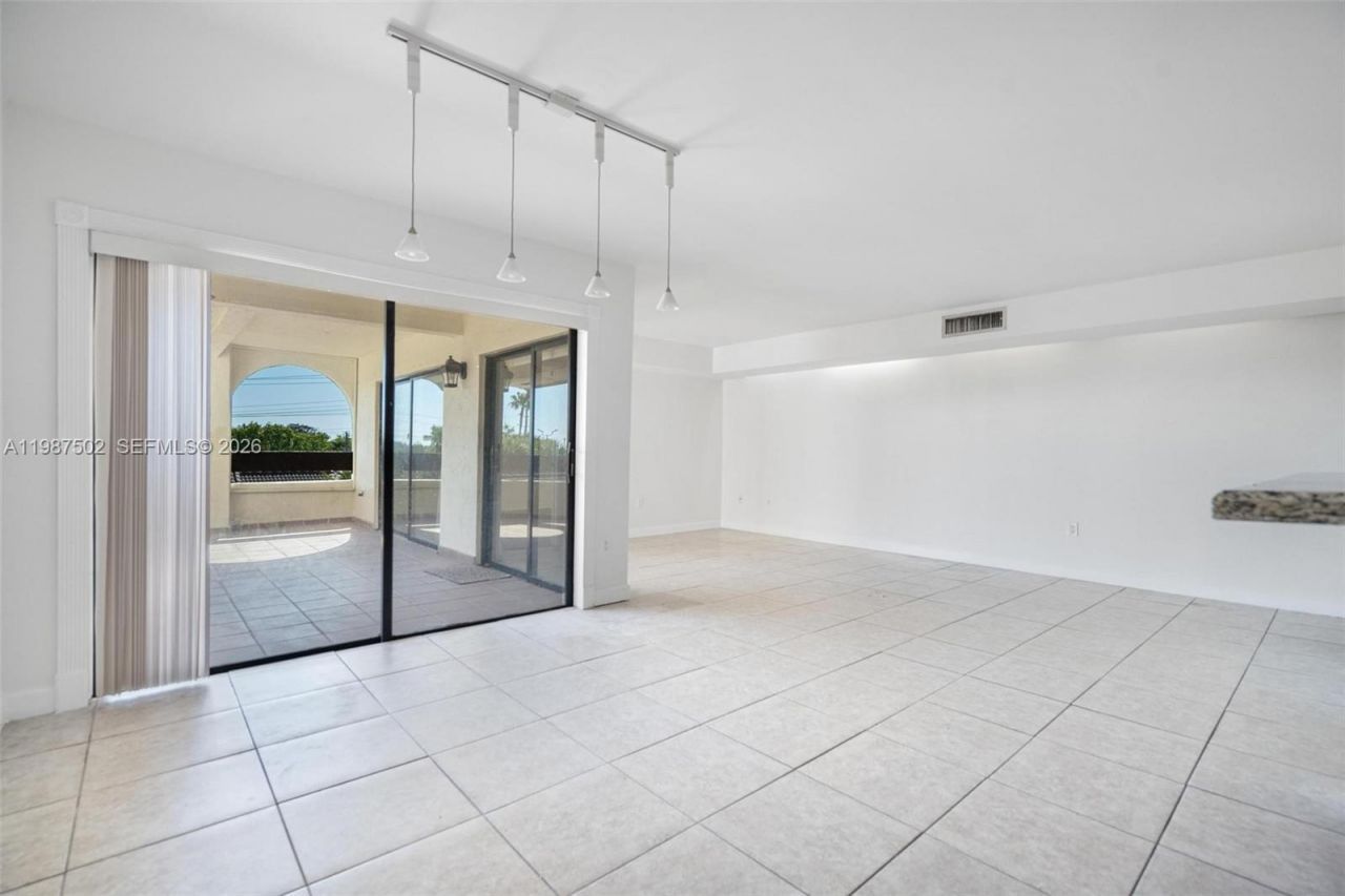 9040 SW 125th Ave , Unit D408, Miami, FL 33186 Photo