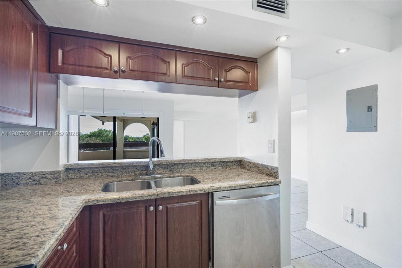 9040 SW 125th Ave , Unit D408, Miami, FL 33186 Photo