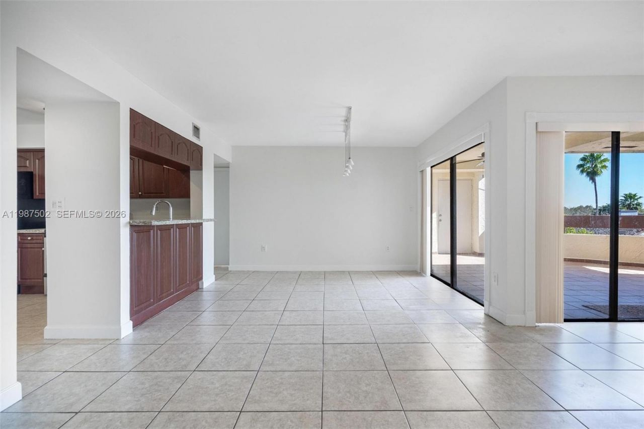 9040 SW 125th Ave , Unit D408, Miami, FL 33186 Photo