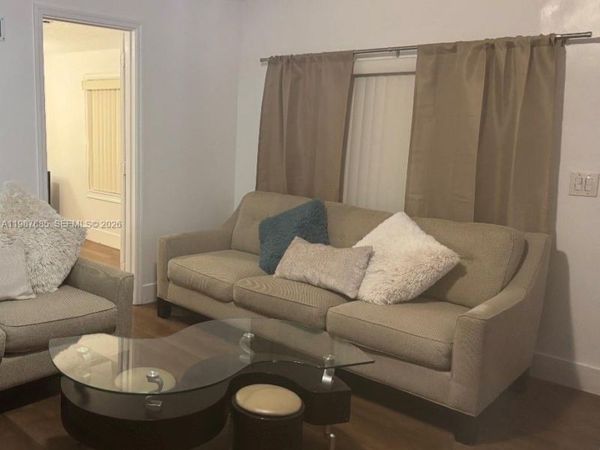 2354 NW 93rd Ter , Miami, FL 33147