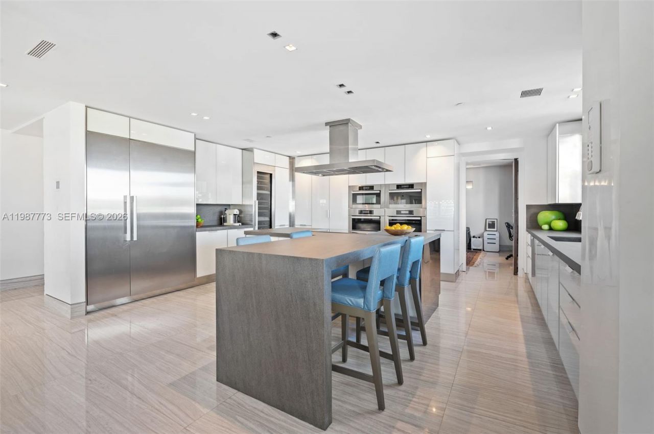 3535 Hiawatha Ave , Unit 502, Miami, FL 33133 Photo