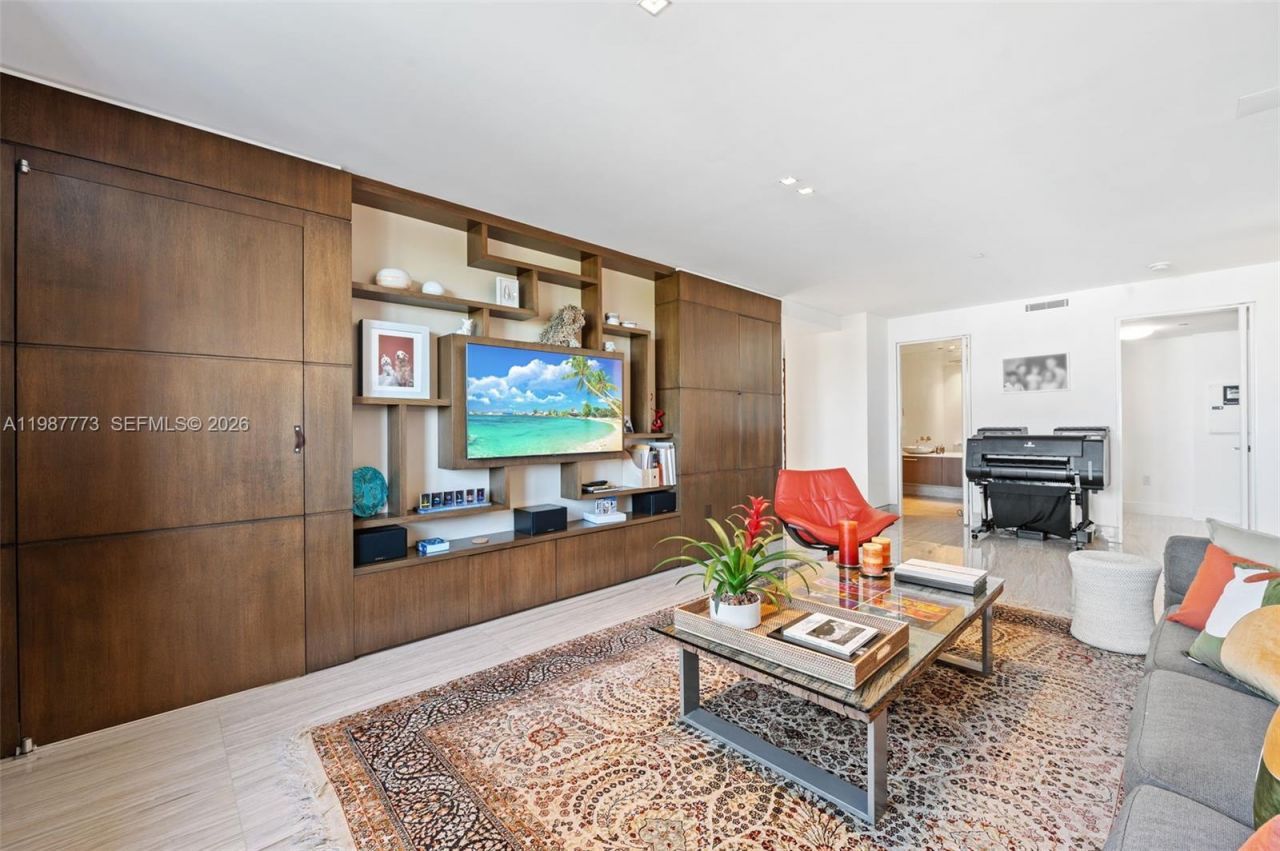 3535 Hiawatha Ave , Unit 502, Miami, FL 33133 Photo