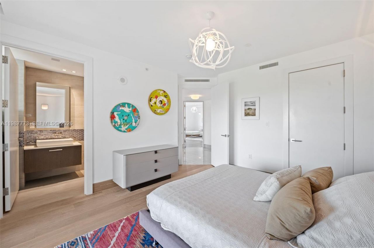 3535 Hiawatha Ave , Unit 502, Miami, FL 33133 Photo