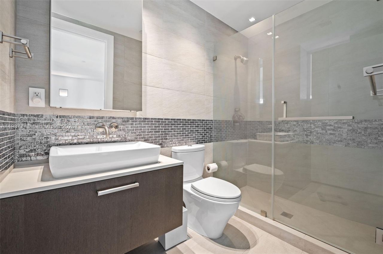 3535 Hiawatha Ave , Unit 502, Miami, FL 33133 Photo