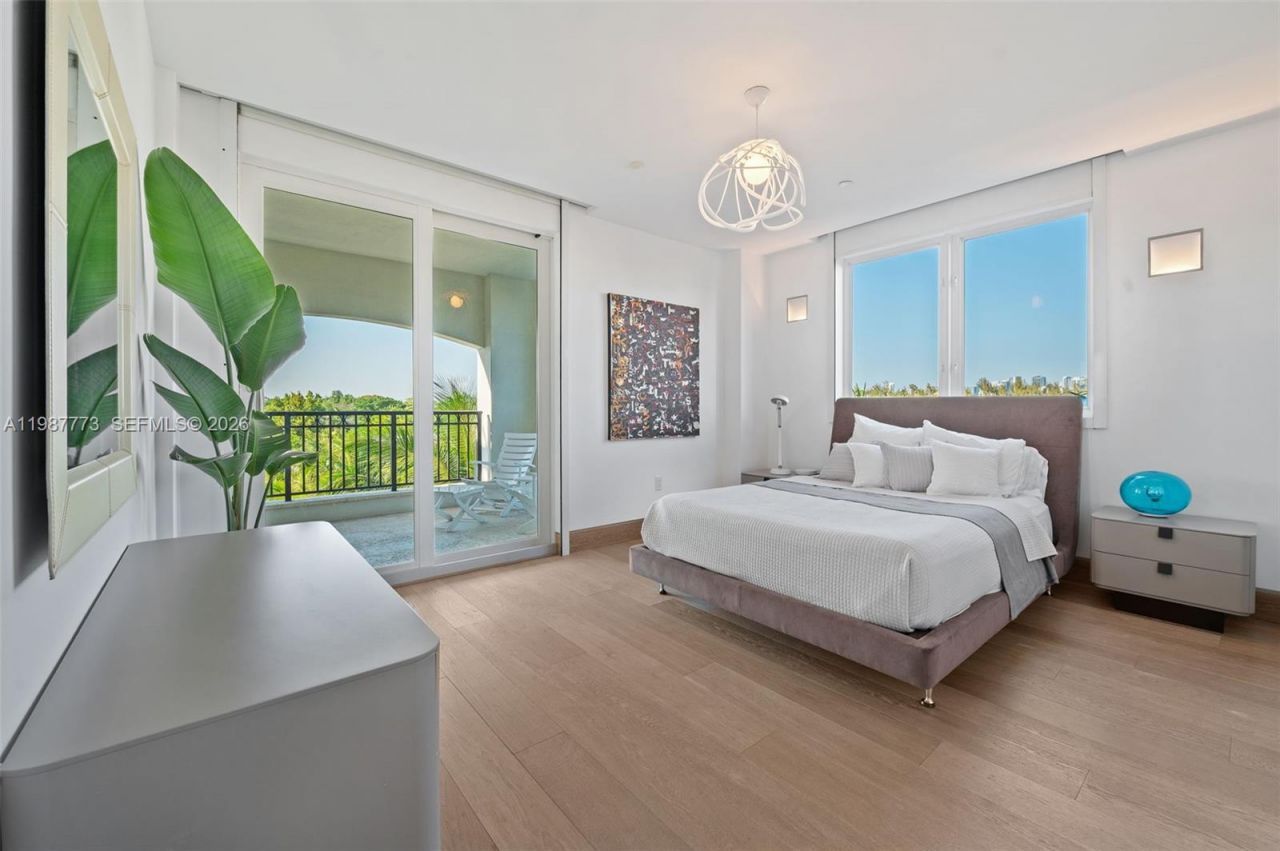 3535 Hiawatha Ave , Unit 502, Miami, FL 33133 Photo