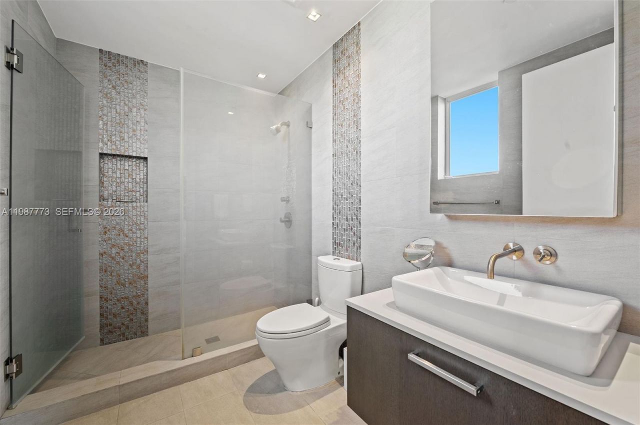 3535 Hiawatha Ave , Unit 502, Miami, FL 33133 Photo