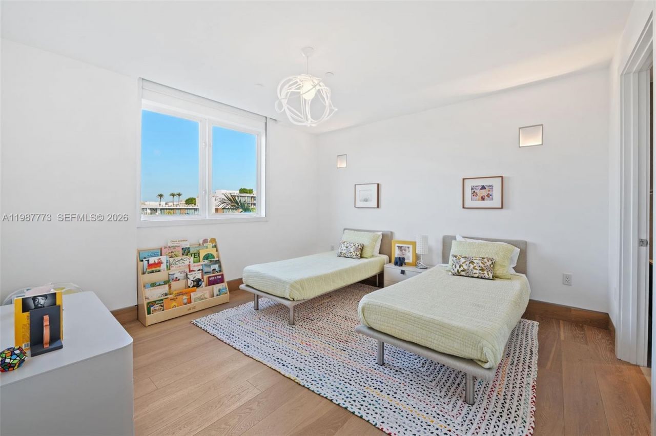 3535 Hiawatha Ave , Unit 502, Miami, FL 33133 Photo