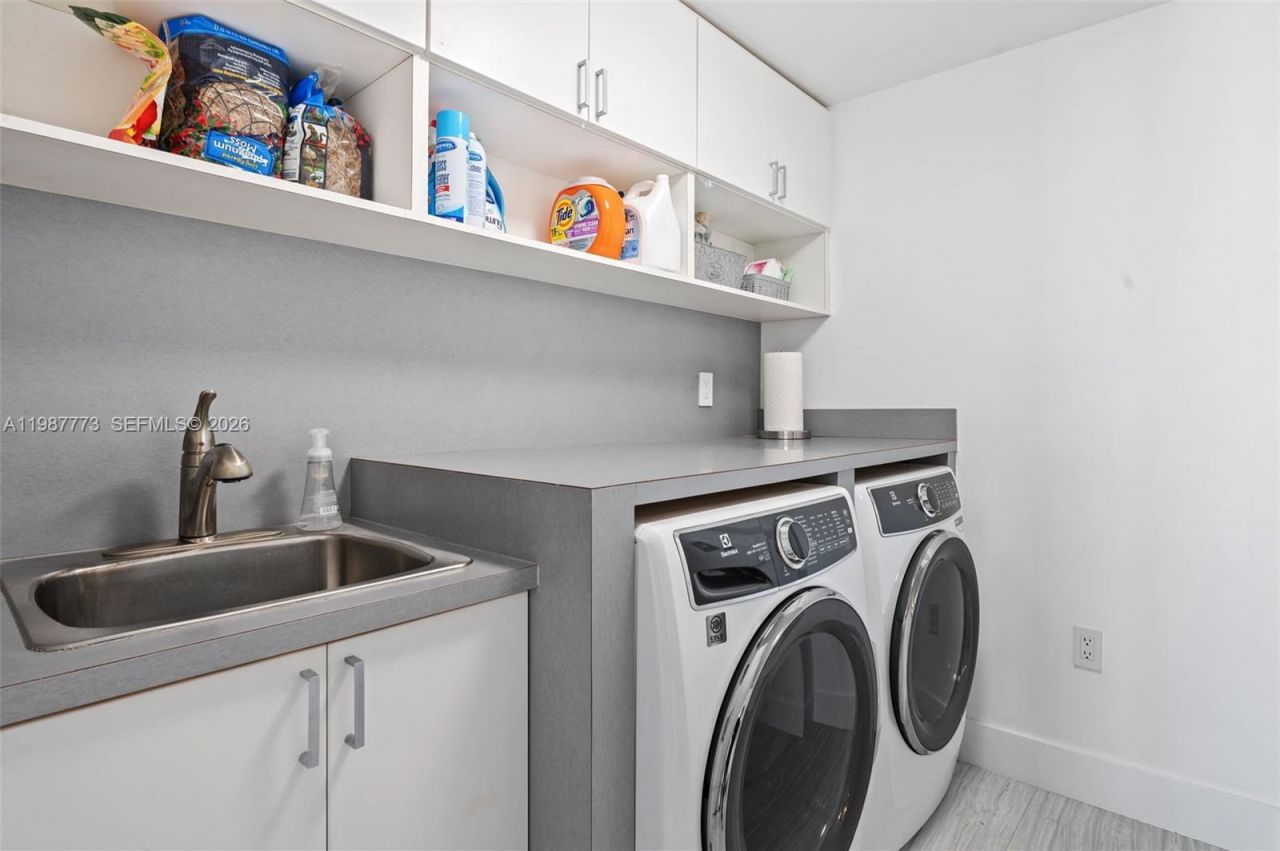 3535 Hiawatha Ave , Unit 502, Miami, FL 33133 Photo