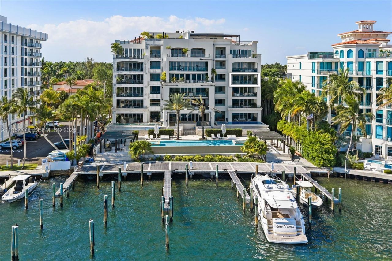 3535 Hiawatha Ave , Unit 502, Miami, FL 33133 Photo