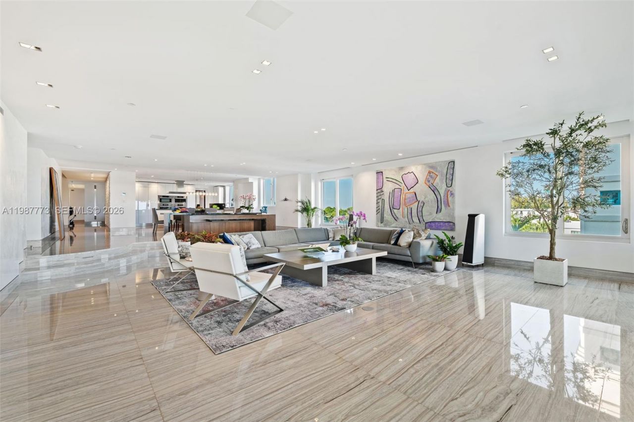 3535 Hiawatha Ave , Unit 502, Miami, FL 33133 Photo