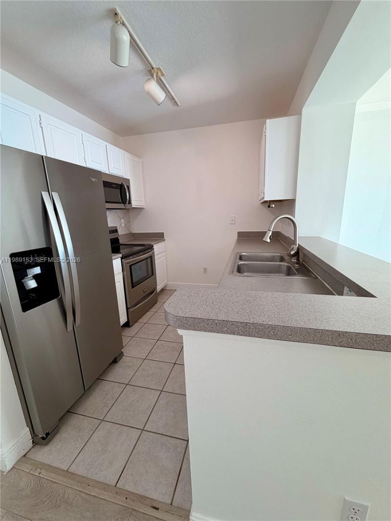 2665 SW 37th Ave , Unit 1213, Miami, FL 33133 Photo