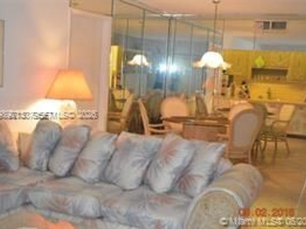 303 Racquet Club Rd , Unit 206, Weston, FL 33326