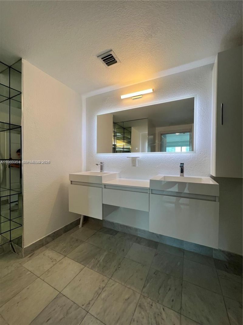 500 NE 29th St, Unit 608, Miami, FL 33137 Photo