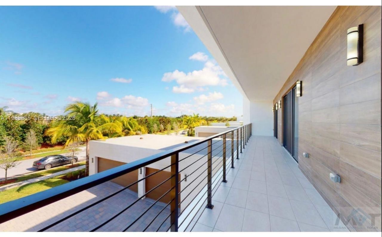 16580 Sunset Way, Unit 16580, Weston, FL 33326 Photo