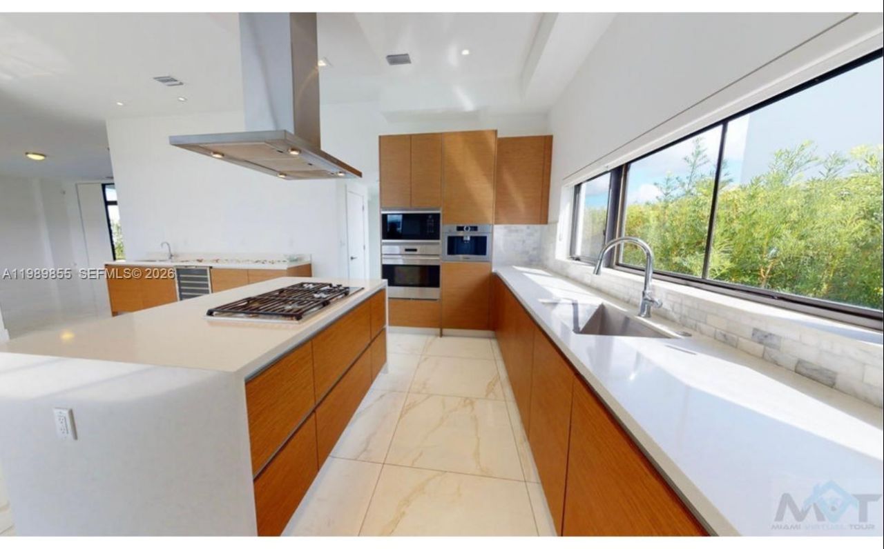 16580 Sunset Way , Unit 16580, Weston, FL 33326 Photo