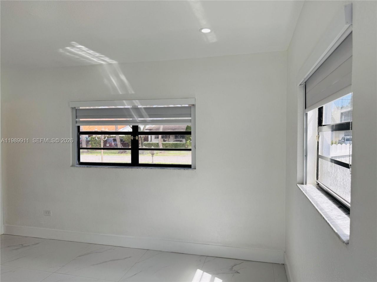 706 W 40th Pl , Unit Efficiency, Hialeah, FL 33012 Photo