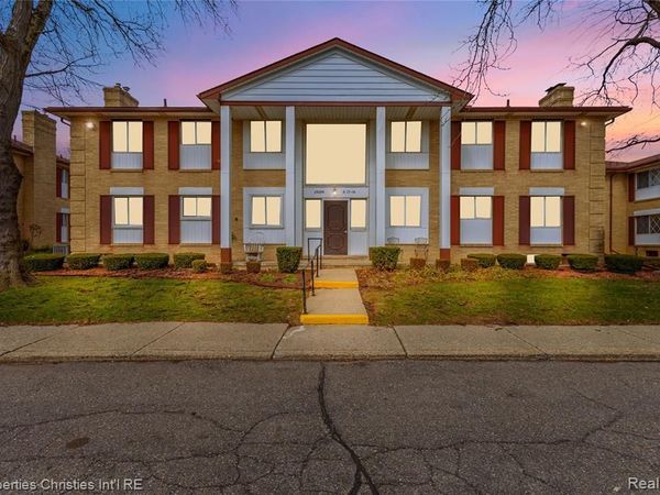 29240 Gloede Drive, Warren, MI 48088