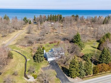 4637 Lake Road, Williamson, NY 14589