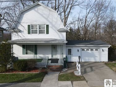 42 Babcock Avenue, Silver Creek, NY 14136