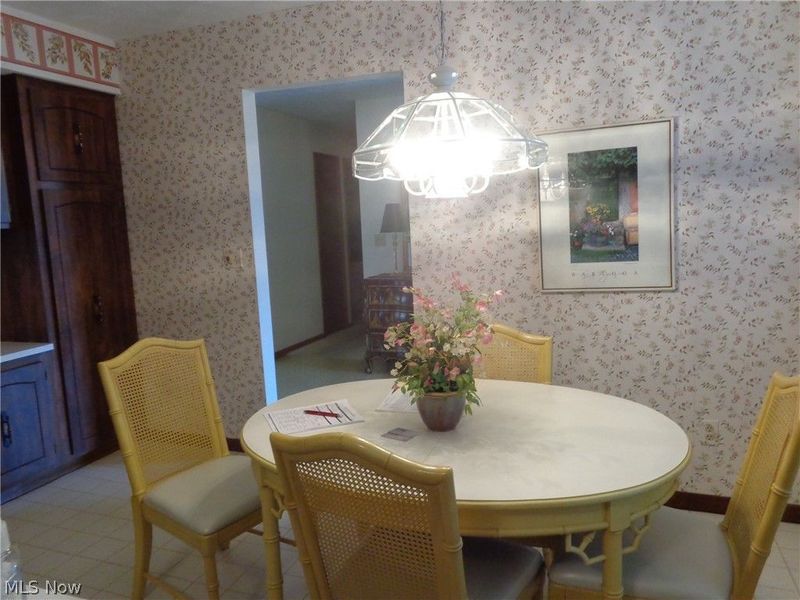 6920 Dogwood Circle, Middleburg Heights, OH 44130 Photo 14