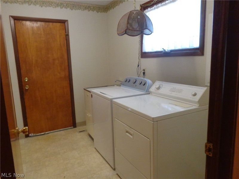 6920 Dogwood Circle, Middleburg Heights, OH 44130 Photo 20