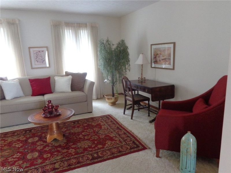 6920 Dogwood Circle, Middleburg Heights, OH 44130 Photo 3