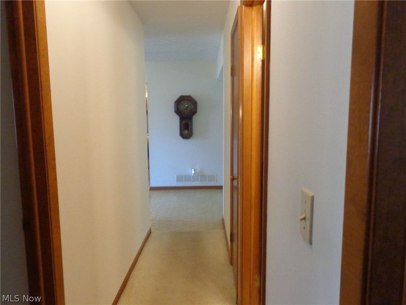 6920 Dogwood Circle, Middleburg Heights, OH 44130 Photo 37