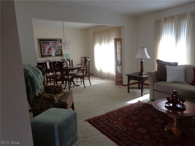 6920 Dogwood Circle, Middleburg Heights, OH 44130 Photo 4