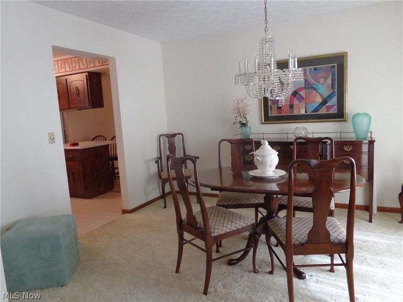 6920 Dogwood Circle, Middleburg Heights, OH 44130 Photo 7