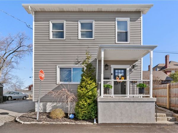 810 Vaux Way, Pittsburgh, PA 15211