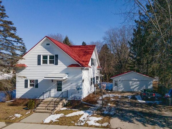 215 N OXFORD STREET, Wautoma, WI 54982