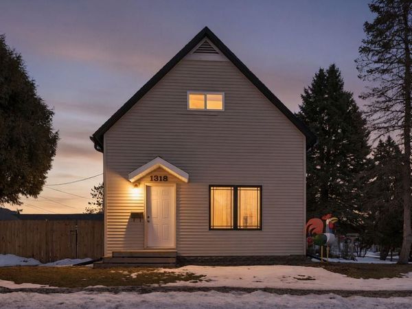 1318 6th St W, Ashland, WI 54806