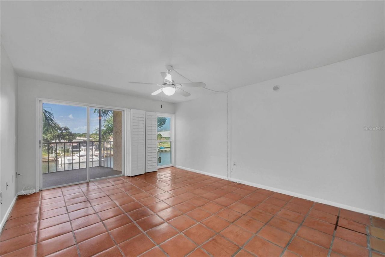 4900 38th Way S, Unit 302, Saint Petersburg, FL 33711 Photo