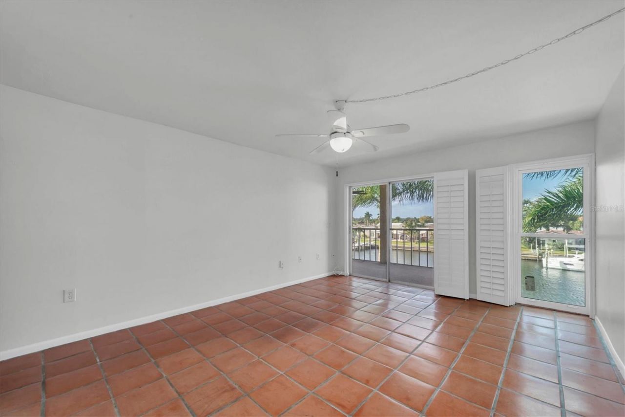 4900 38th Way S, Unit 302, Saint Petersburg, FL 33711 Photo