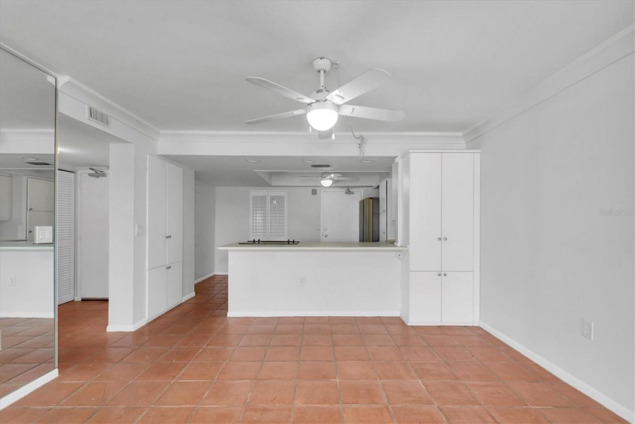 4900 38th Way S, Unit 302, Saint Petersburg, FL 33711 Photo