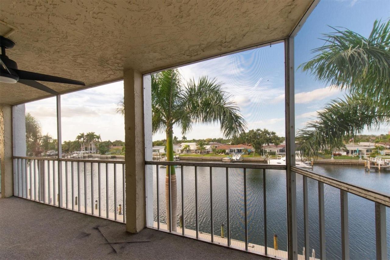 4900 38th Way S, Unit 302, Saint Petersburg, FL 33711 Photo