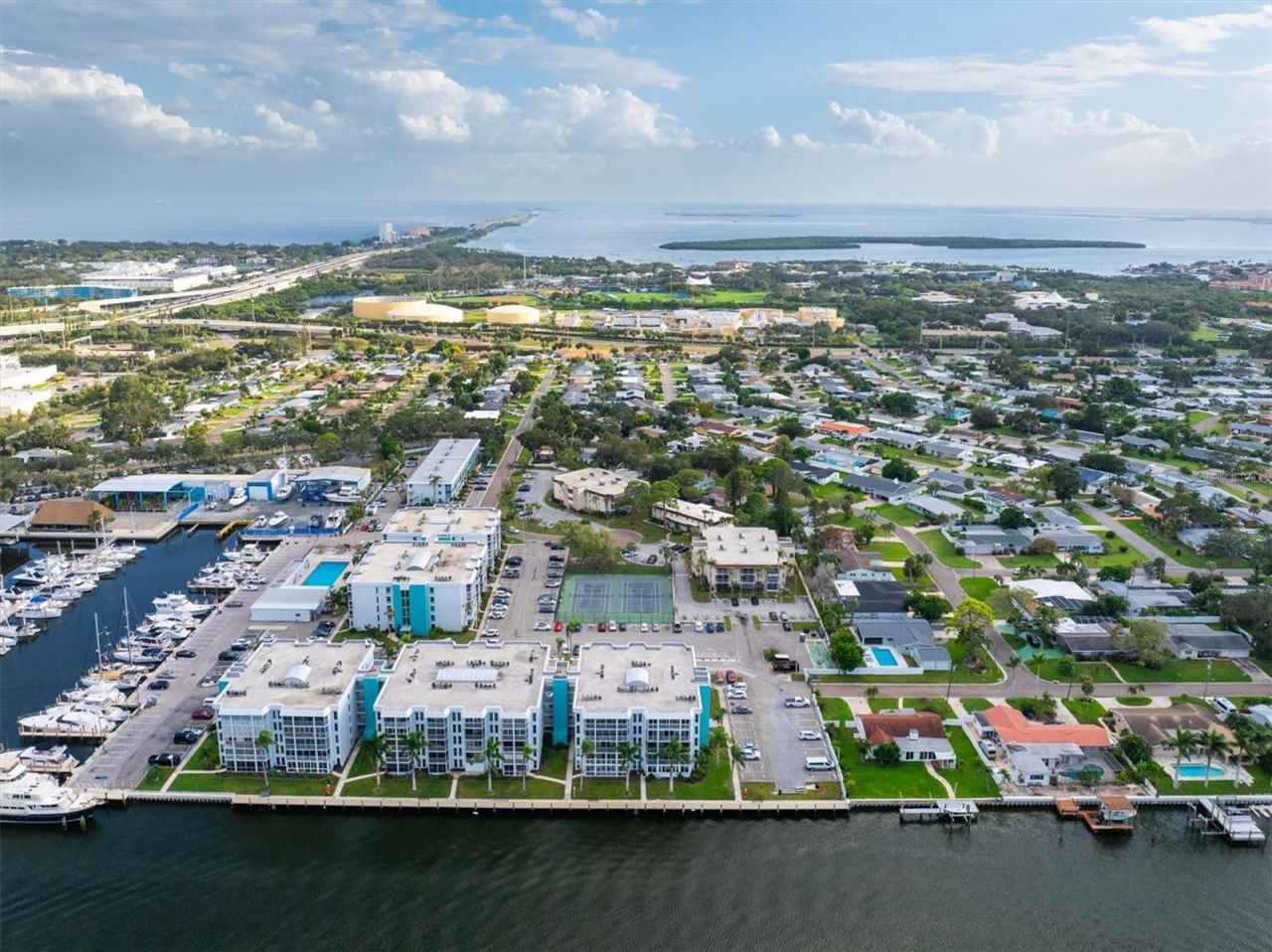 4900 38th Way S, Unit 302, Saint Petersburg, FL 33711 Photo