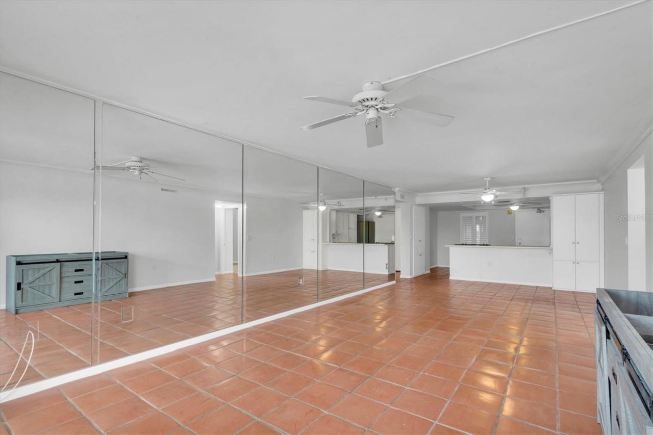 4900 38th Way S, Unit 302, Saint Petersburg, FL 33711 Photo