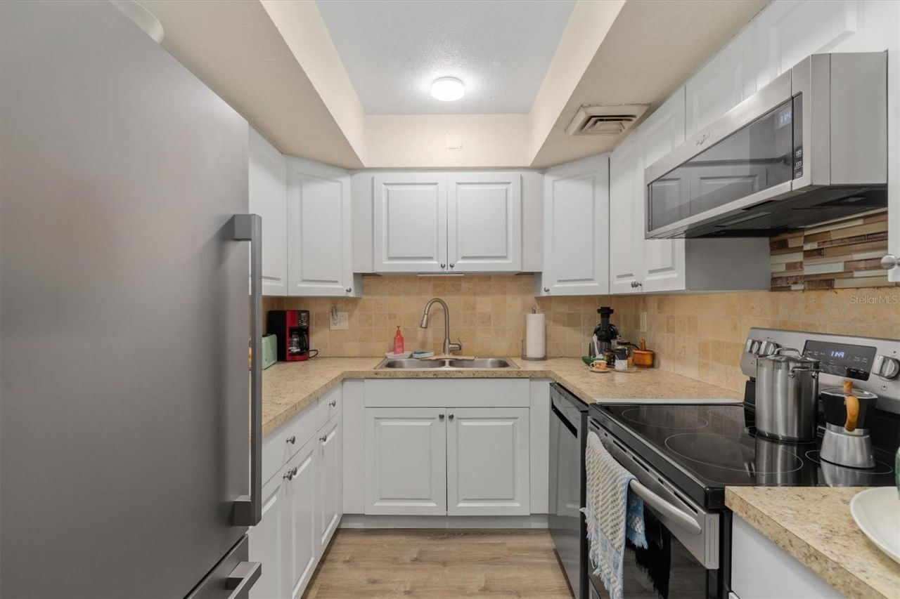 2437 Harbor Boulevard , Unit 204, Port Charlotte, FL 33952 Photo