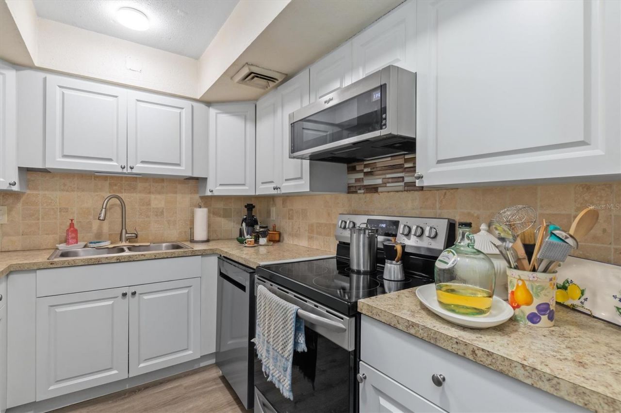 2437 Harbor Boulevard , Unit 204, Port Charlotte, FL 33952 Photo