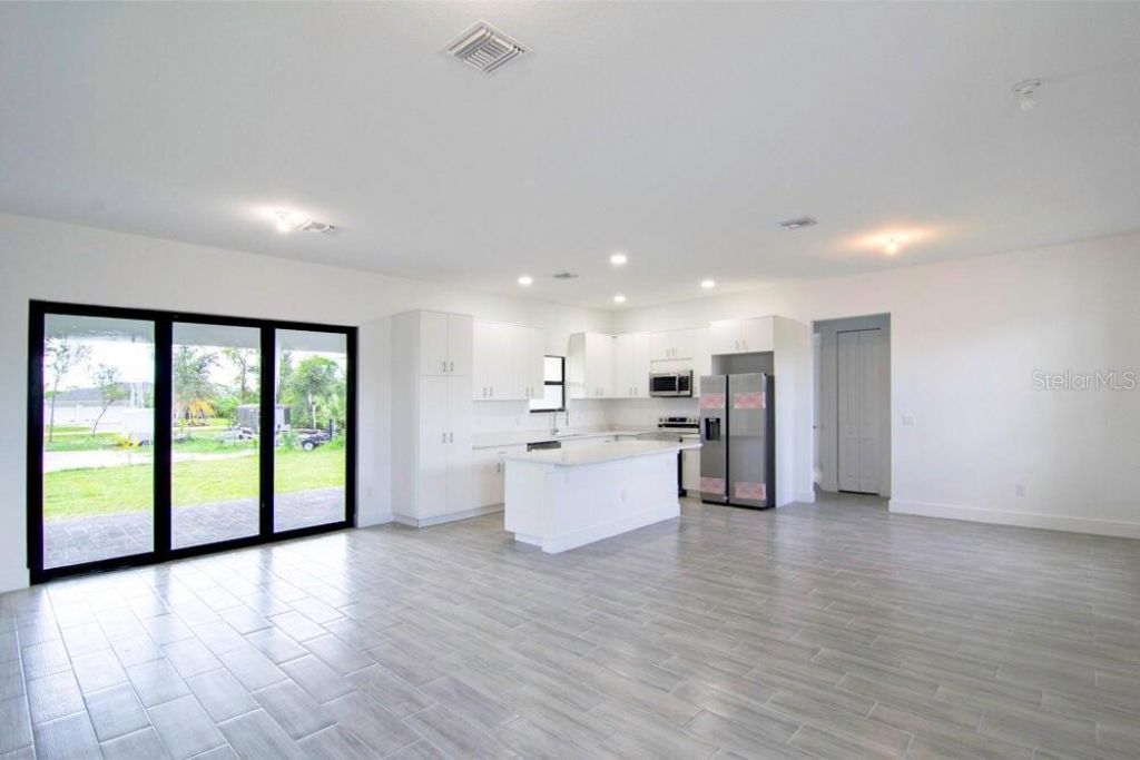 15633 Lakeland Circle , Port Charlotte, FL 33981 Photo