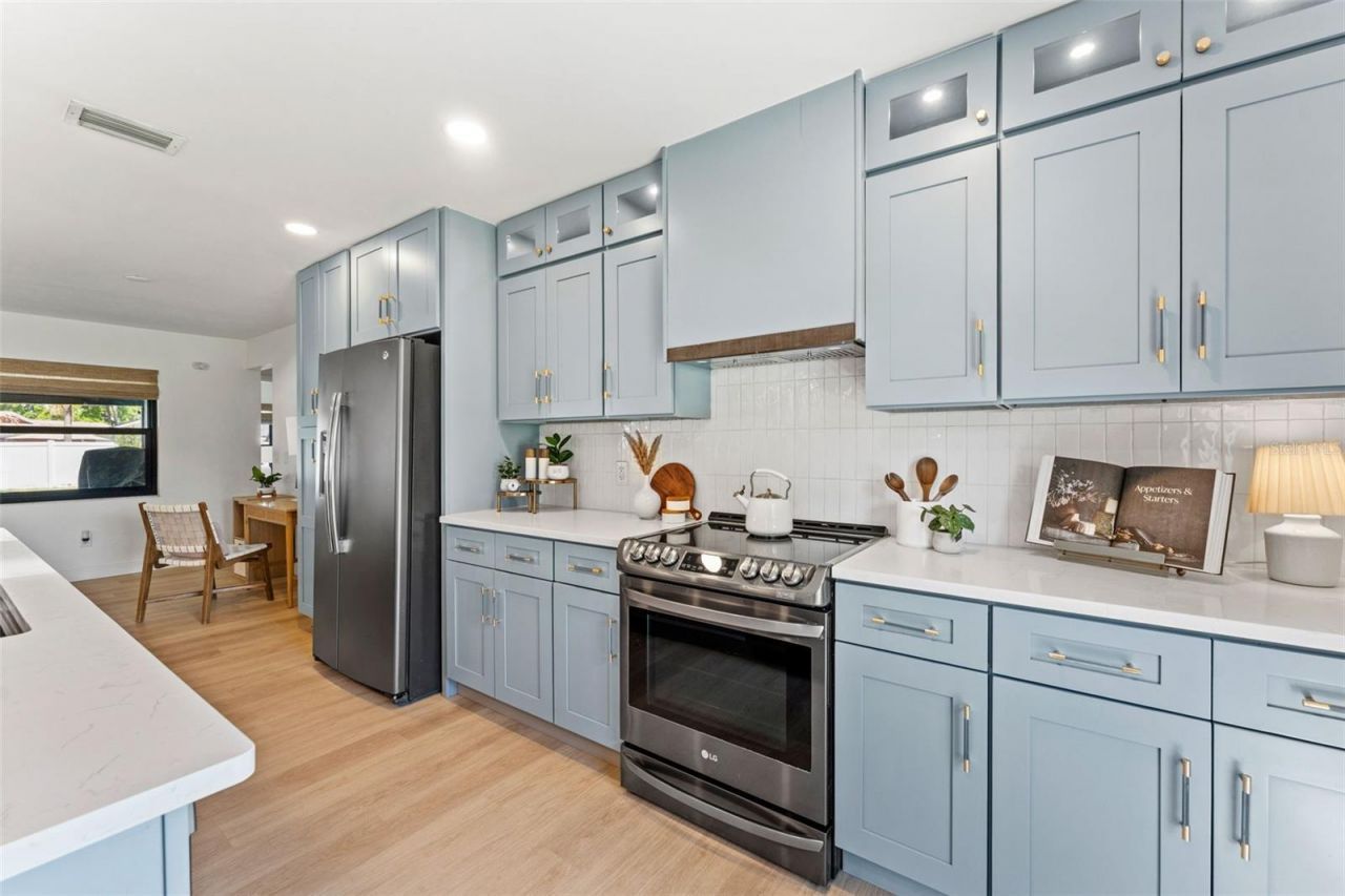 5233 Jennifer Place, Orlando, FL 32807 Photo