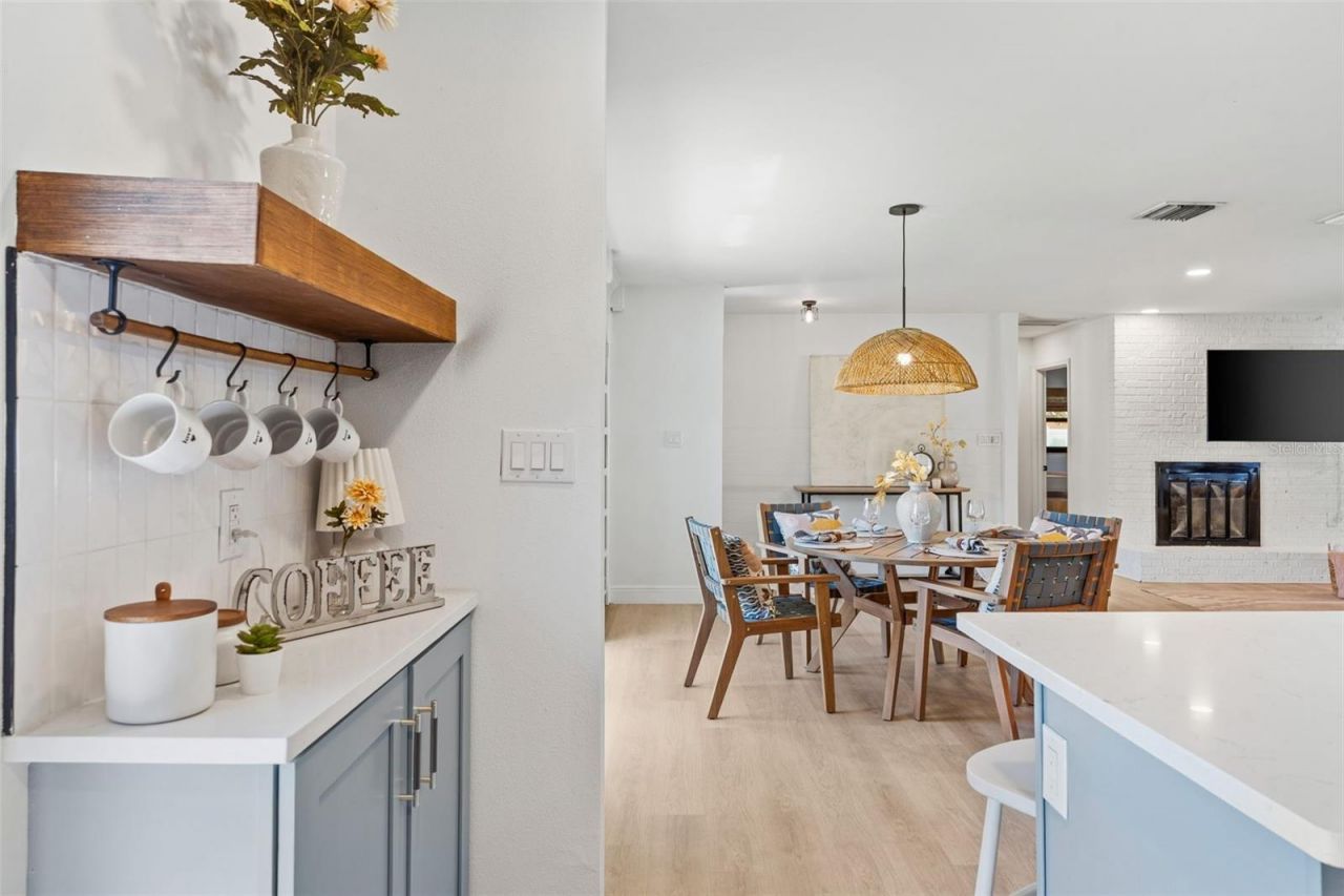 5233 Jennifer Place, Orlando, FL 32807 Photo