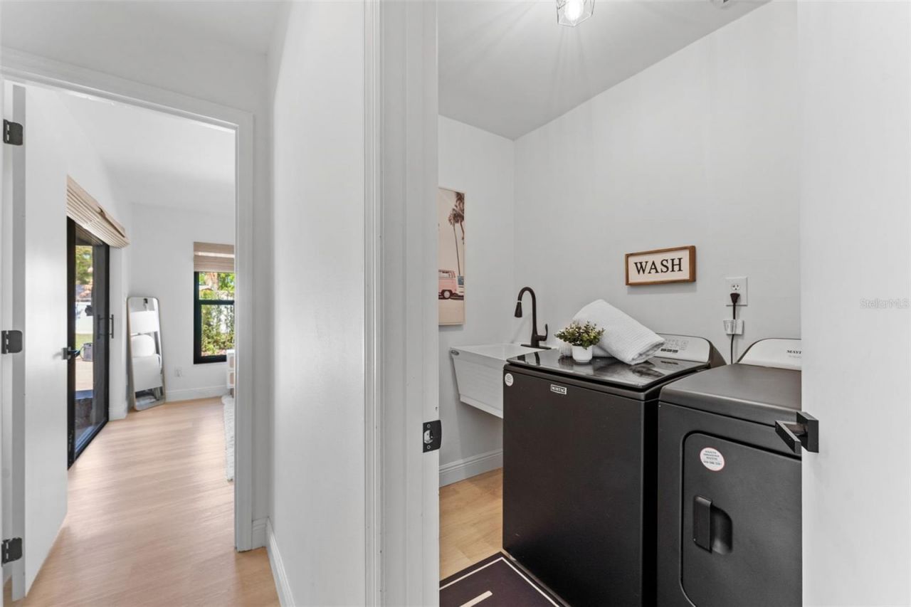 5233 Jennifer Place, Orlando, FL 32807 Photo