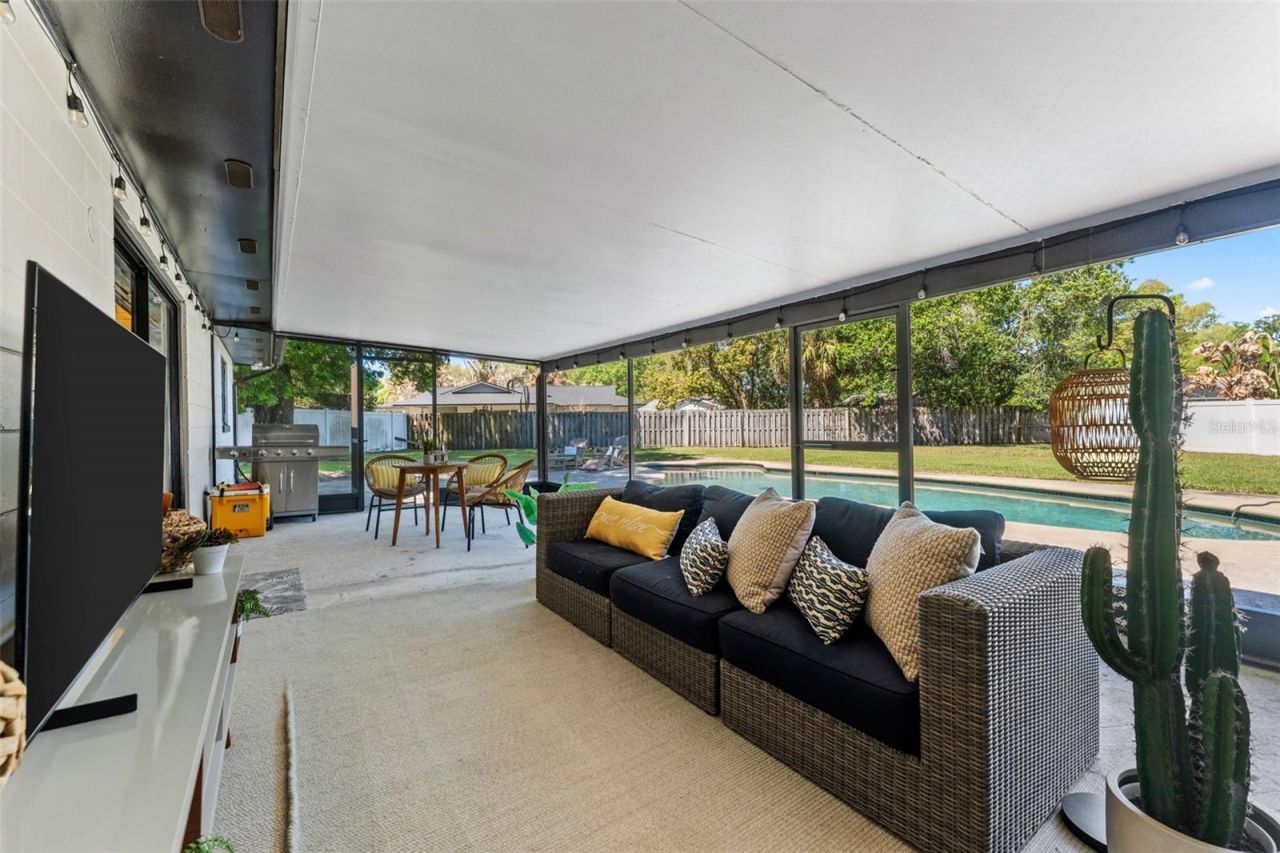 5233 Jennifer Place, Orlando, FL 32807 Photo