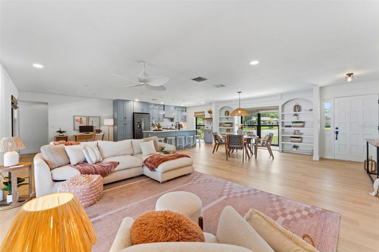 5233 Jennifer Place, Orlando, FL 32807 Photo